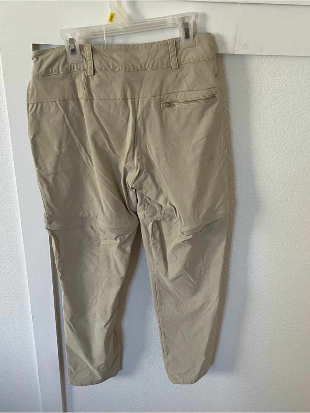 The North Face Women's 2 Convertible Hiking Pants. - Picture 6 of 11